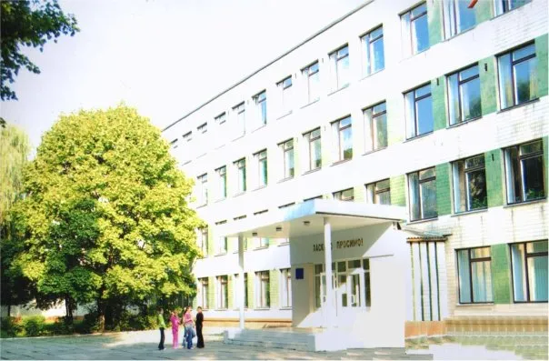 Хмельницька загальноосвітня школа І-ІІІ ступенів №22 ім. Олега Ольжича