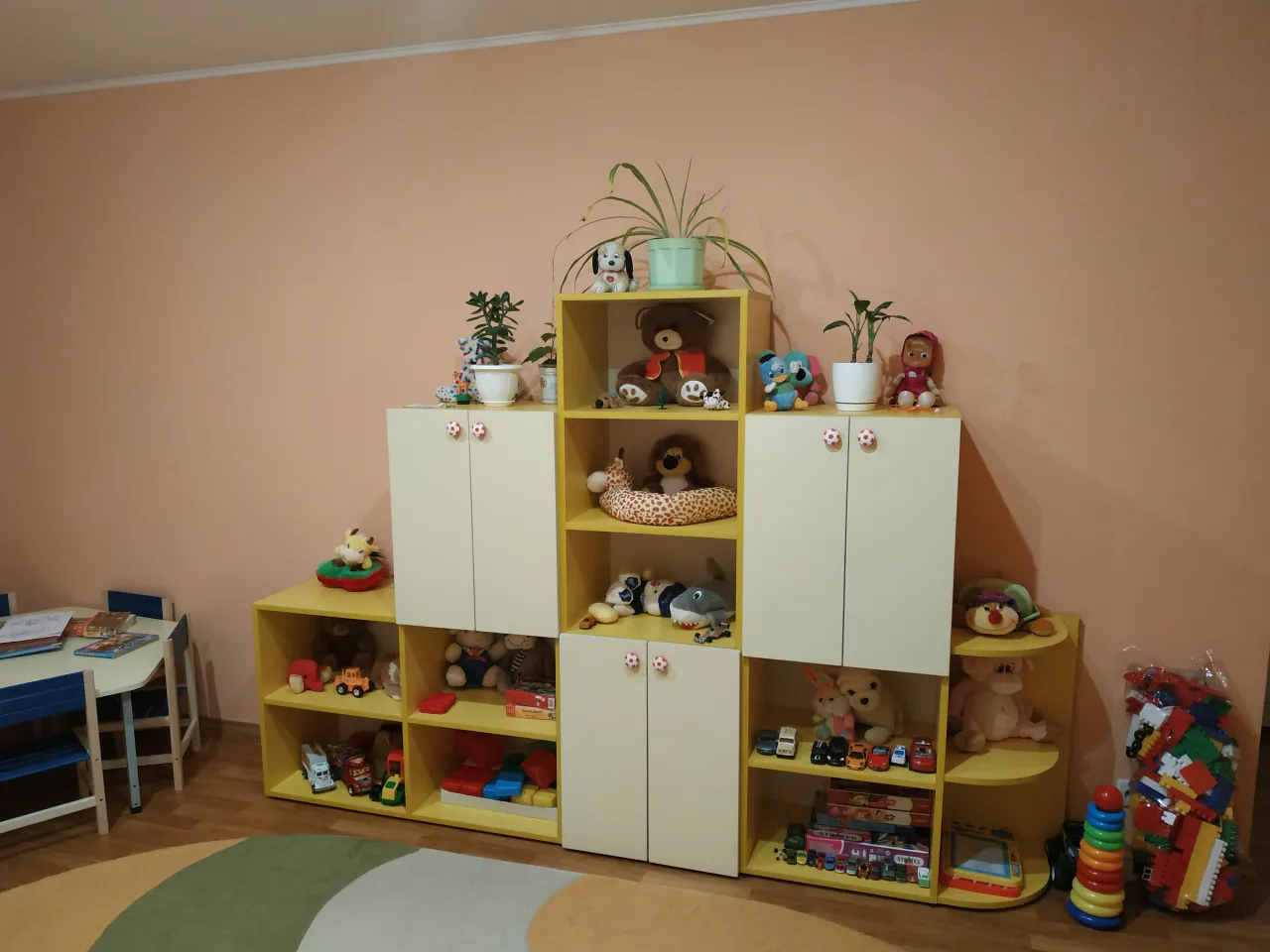 Центр дитячого дозвілля повного дня "Капітошка"