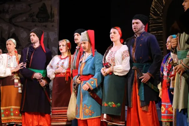 Хмельницький обласний академічний музично-драматичний театр імені Михайла Старицького — фото 1