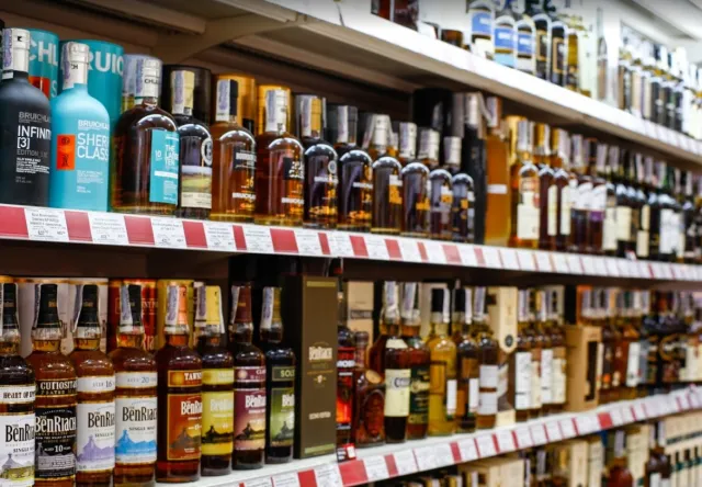 Магазин алкогольних напоїв "WineTime" ("Час вина") — фото 3