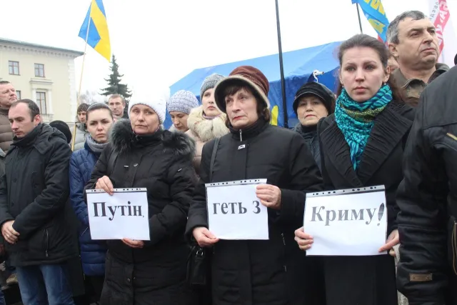 Хмельничани на недільному віче рішуче засудили агресію Кремля проти України (Фоторепортаж) — фото 2