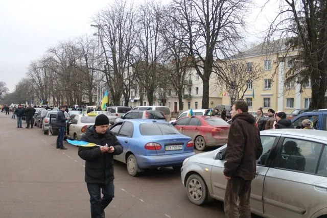 Майже дві сотні автомобілів проїхали вулицями Хмельницького (Фоторепортаж) + (Відео) — фото 1