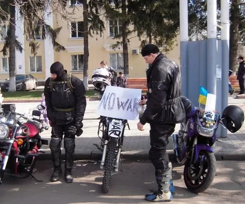 Хмельницькі байкери виступили проти війни (Фоторепортаж) — фото 2