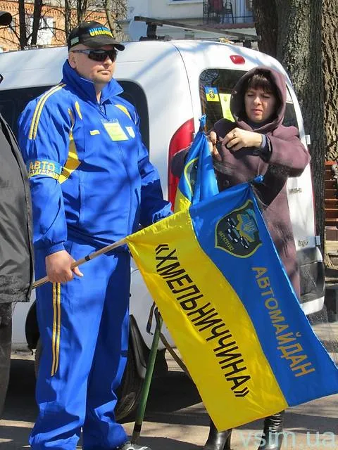Хмельницький Автомайдан організував автопробіг для вшанування загиблих активістів (Фоторепортаж) — фото 4