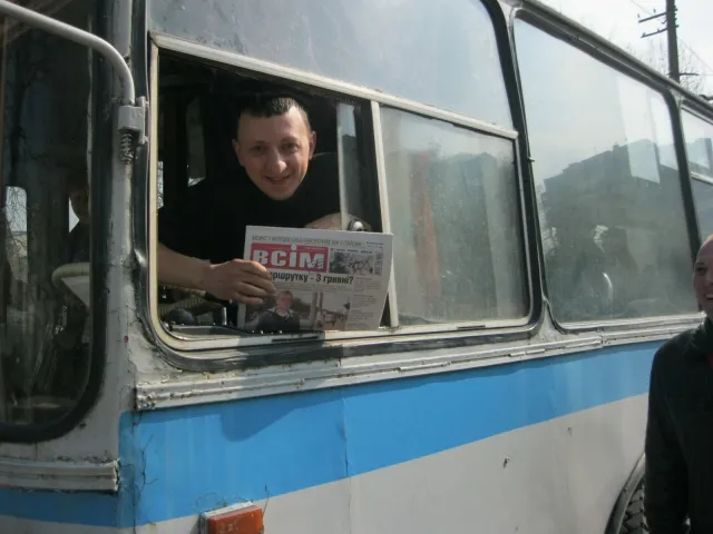 У Хмельницькому, водії вітали працівників ДАІ з професійним святом (Фоторепортаж) + (Відео) — фото 3