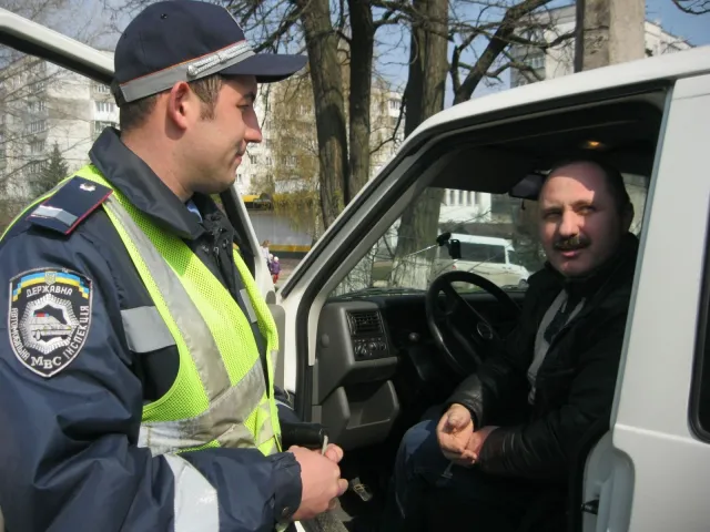 У Хмельницькому, водії вітали працівників ДАІ з професійним святом (Фоторепортаж) + (Відео) — фото 6