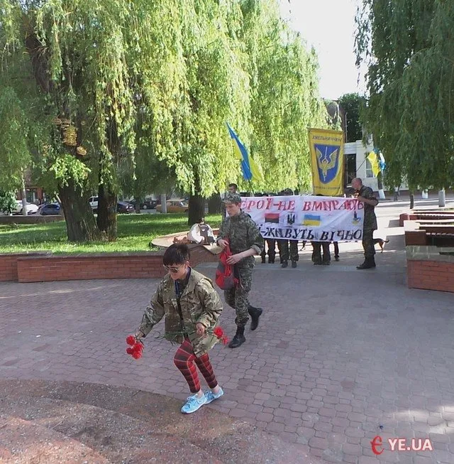 Хмельницька Самооборона вшанувала загиблих героїв Майдану (Фоторепортаж) + (Відео) — фото 7