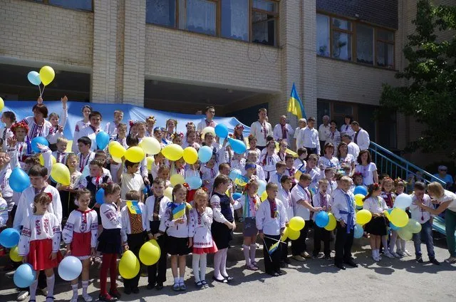 У Кам'янець-Подільському відбувся флешмоб «Я українець і пишаюсь цим» (Фото) — фото 4