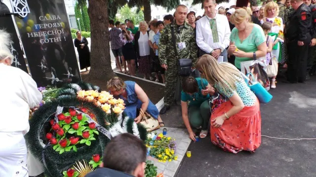 На Хмельниччині встановила пам’ятник Небесній сотні (Фоторепортаж) — фото 8