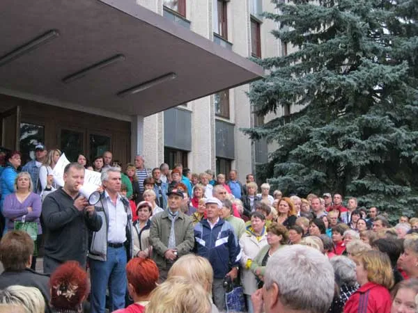 Близько 400 працівників Кам’янецького ринку знову прийшли на міський Майдан Відродження (Фото) + (Відео) — фото 1