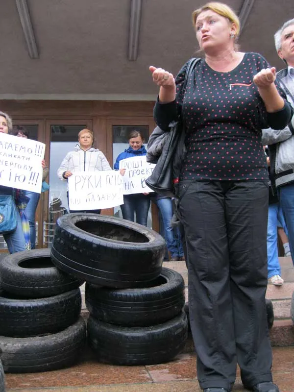 Близько 400 працівників Кам’янецького ринку знову прийшли на міський Майдан Відродження (Фото) + (Відео) — фото 2