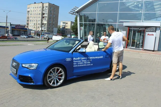 Шоу ексклюзивних кабріолетів Audi просто неба (Фото) — фото 4