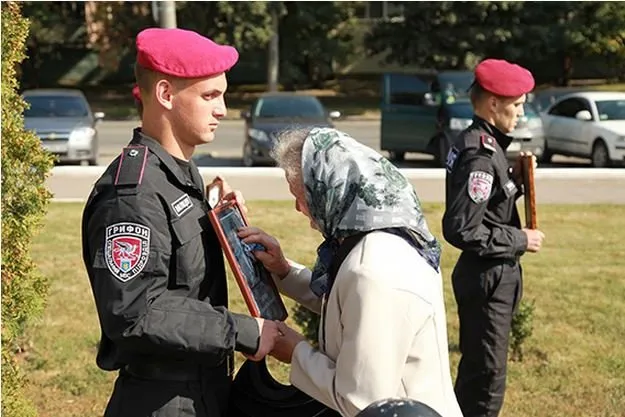 У Хмельницькому вшанували пам'ять загиблих працівників міліції (Фоторепортаж) + (Відео) — фото 5