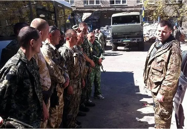 У Слов'янську відбулася чергова ротація хмельницьких працівників ДАІ (Фото) — фото 1