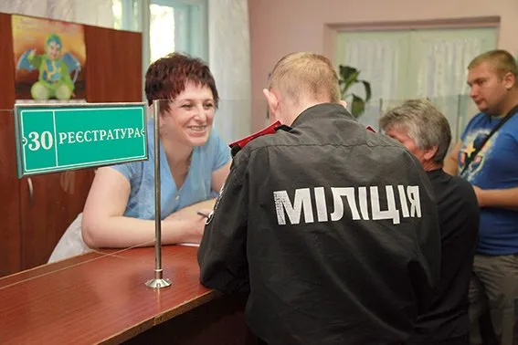 Хмельницькі міліціонери здали для поранених в АТО військовослужбовців та громадян кров рідкісних груп (Фоторепортаж) + (Відео) — фото 7