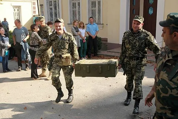 Черговий десант хмельницьких правоохоронців вирушив у зону проведення АТО (Фото) + (Відео) — фото 1