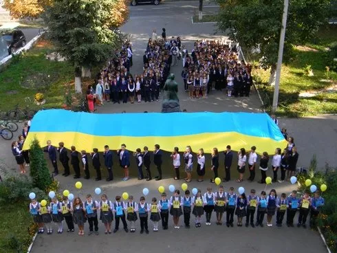 Хмельниччина провела флешмоб на підтримку перемир’я, оголошеного Президентом України (Фото) — фото 3