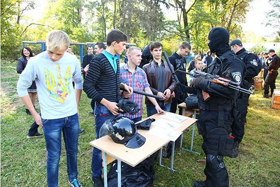 Бійці АТО проводять курси військово-патріотичної підготовки для школярів Хмельницької області (Фоторепортаж) — фото 1