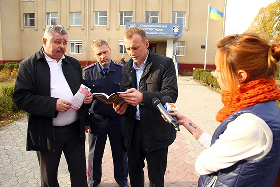 Міліція реагує на порушення передвиборчої агітації виключно в межах чинного законодавства (Фото) + (Відео) — фото 1