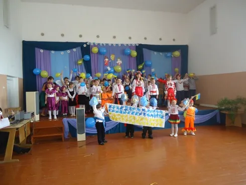 У школі-інтернат відбувся фестиваль дитячої творчості «Повір у себе» — фото 1