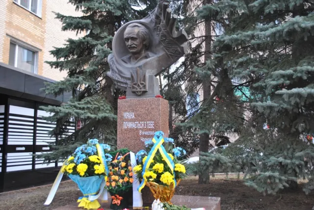 У Хмельницькому вшанували пам'ять В’ячеслава Чорновола (Фото) — фото 3