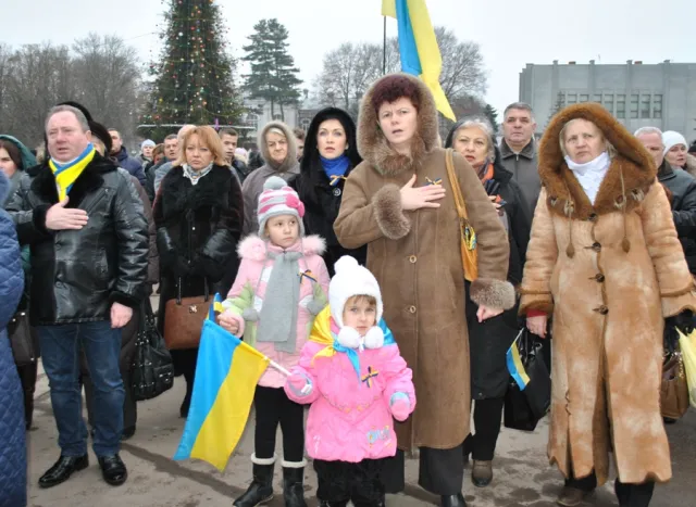 У Хмельницькому відбувся Марш миру «Я - Волноваха» (Фото) — фото 2