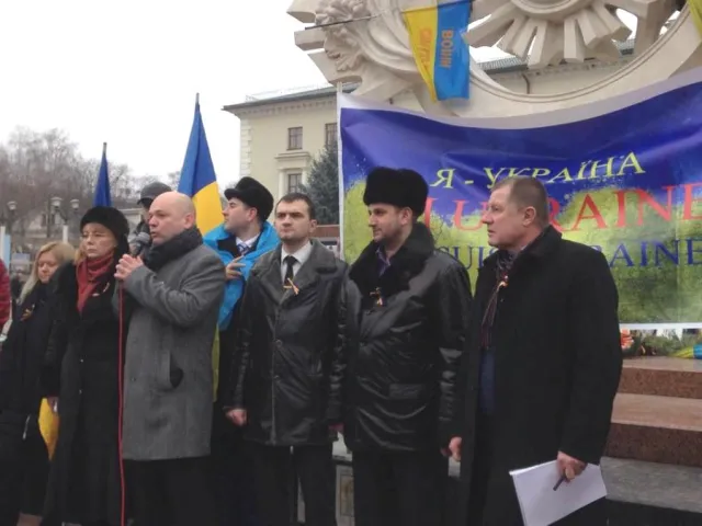 У Хмельницькому відбувся Марш миру «Я - Волноваха» (Фото) — фото 3