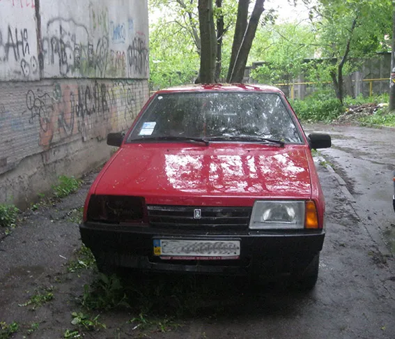 Правоохоронці затримали серійного злодія, на рахунку якого близько 20 крадіжок з автомобілів — фото 1