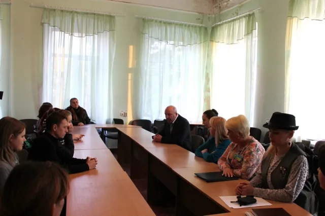 Михайло Сімашкевич пообіцяв допомогу переселенцям зі Сходу — фото 1