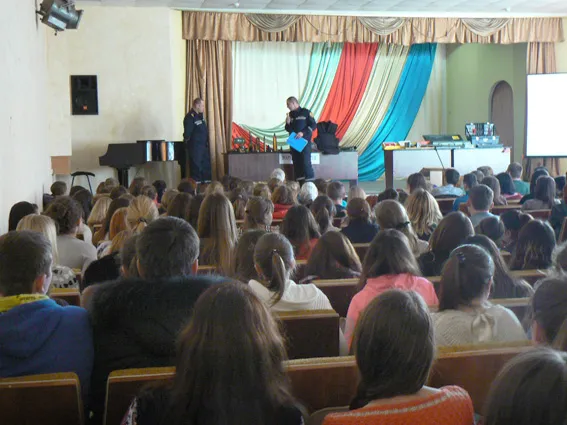 Студентів навчали діям під час різноманітних екстремальних ситуацій (Фото) + (Відео) — фото 3