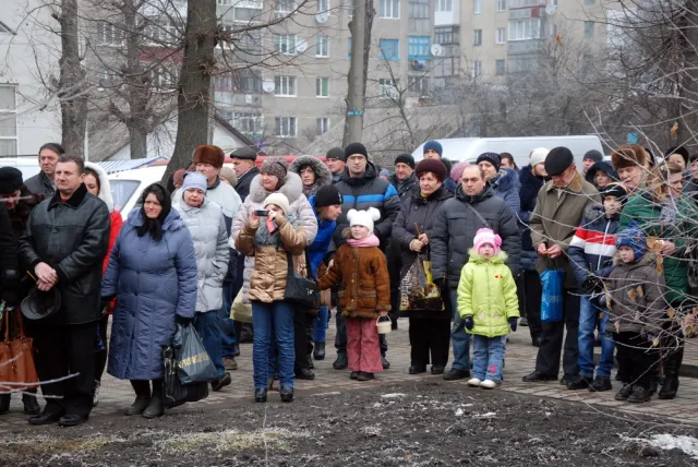 На День святого Валентина відбулося відкриття пам’ятника Героям «Небесної сотні» (Фото) — фото 3
