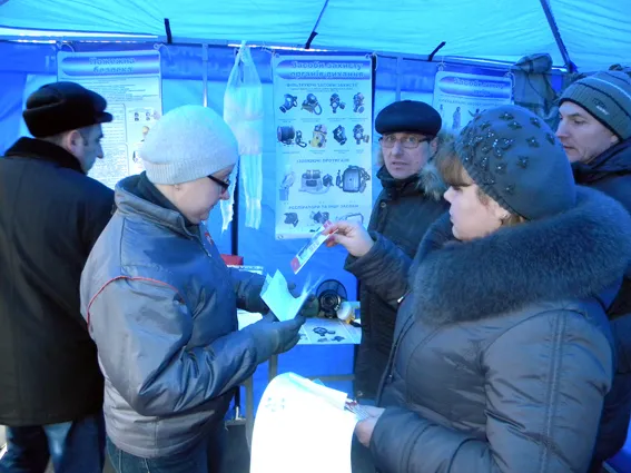 Під час сільськогосподарського ярмарку, рятувальники роз’яснювали правила поведінки у непередбачуваних ситуаціях (Фото) — фото 1