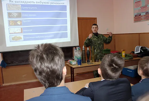 Хмельницьких школярів навчали правильним діям у випадку терористичної загрози (фото) + (відео) — фото 1