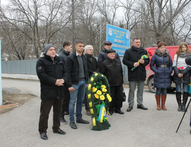 Студенти вшанували пам’ять загиблих Героїв Небесної Сотні (фото) — фото 1