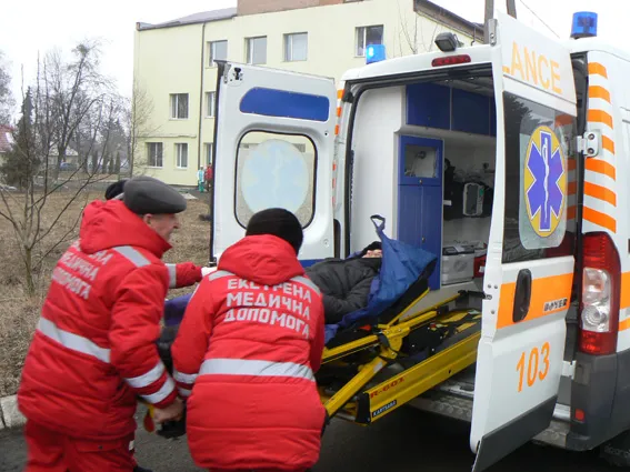 На території лікарні відбулось комплексне тактико-спеціальне навчання в умовах загрози теракту (фото) — фото 3