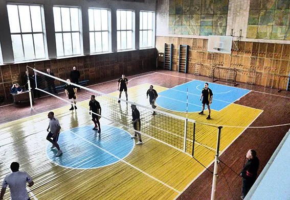 Правоохоронці провели волейбольний турнір пам'яті загиблого 24-річного колеги (фото) — фото 2