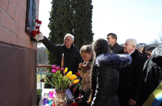 В Кульчієвецькій школі відкрито меморіальну дошку бійцю АТО (фото) — фото 2