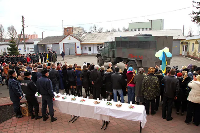 До Хмельницького із двохмісячного відрядження повернулося 60 військовослужбовців Нацгвардії (фото) — фото 3