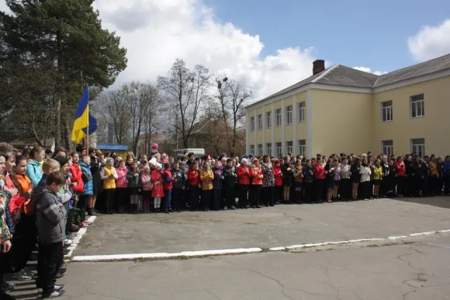 В Славуті відкрили меморіальні дошки памяті двом героям АТО (фото) — фото 4
