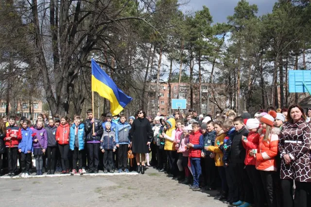 В Славуті відкрили меморіальні дошки памяті двом героям АТО (фото) — фото 10
