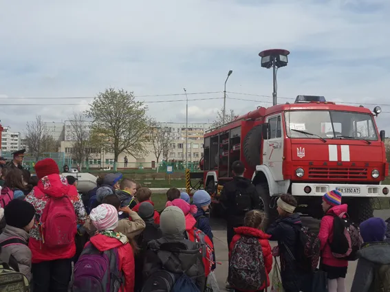 Рятувальники провели громадську акцію «Запобігти. Врятувати. Допомогти.» — фото 1