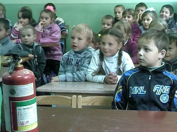 Рятувальники навчають дітей у рамках «Тижня знань з основ безпеки життєдіяльності» (фото) — фото 1