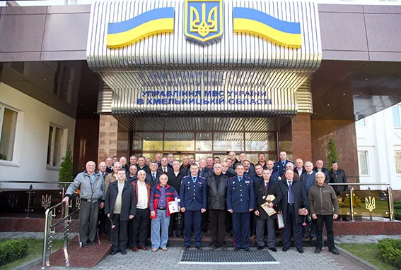 Хмельницькі міліціонери вшанували своїх колег, які взяли участь у ліквідації аварії на ЧАЕС (фоторепортаж) — фото 15