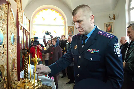 Хмельницькі міліціонери вшанували своїх колег, які взяли участь у ліквідації аварії на ЧАЕС (фоторепортаж) — фото 3