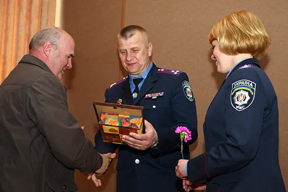 Хмельницькі міліціонери вшанували своїх колег, які взяли участь у ліквідації аварії на ЧАЕС (фоторепортаж) — фото 7