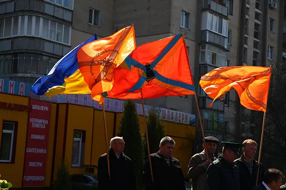 Хмельницькі міліціонери вшанували своїх колег, які взяли участь у ліквідації аварії на ЧАЕС (фоторепортаж) — фото 10