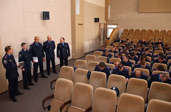 Працівники слідчого управління та УБОЗу склали заліки із професійної підготовки (фото) — фото 3