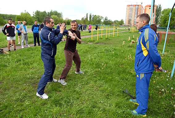 Працівники слідчого управління та УБОЗу склали заліки із професійної підготовки (фото) — фото 7