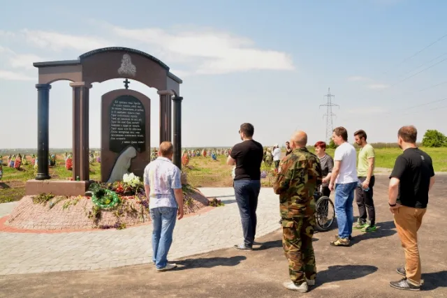 «Мистецька подільська сотня» побувала в зоні АТО (фото) — фото 3