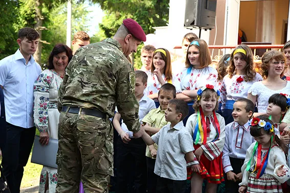 Хмельницькі правоохоронці влаштували свято для дітей-сиріт (фото+відео) — фото 1